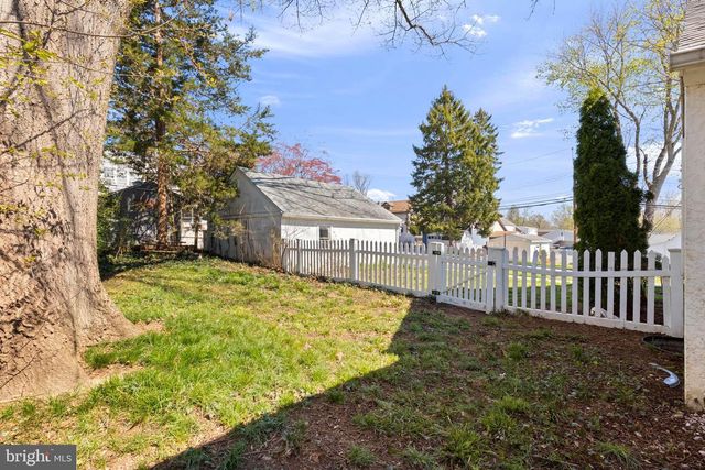 1001 PRIMOS AVE, Secane, PA 19018