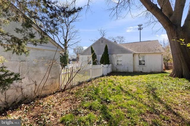 1001 PRIMOS AVE, Secane, PA 19018