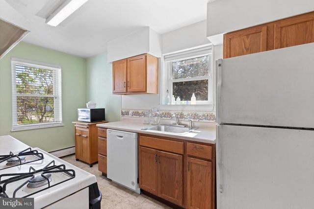 1001 PRIMOS AVE, Secane, PA 19018