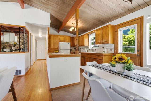 11205 4th Place S, Burien, WA 98168
