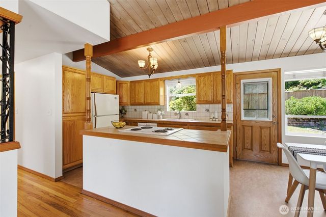 11205 4th Place S, Burien, WA 98168