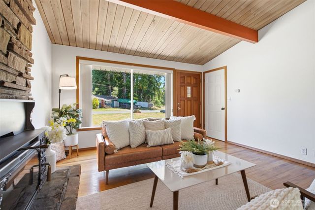 11205 4th Place S, Burien, WA 98168