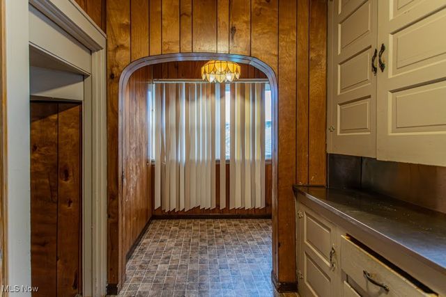 597 W Warren Avenue, Youngstown, OH 44511