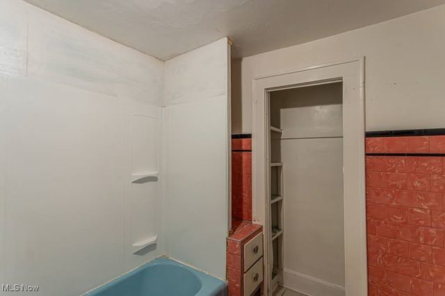 597 W Warren Avenue, Youngstown, OH 44511