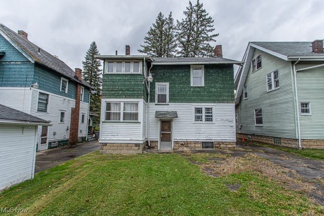 597 W Warren Avenue, Youngstown, OH 44511