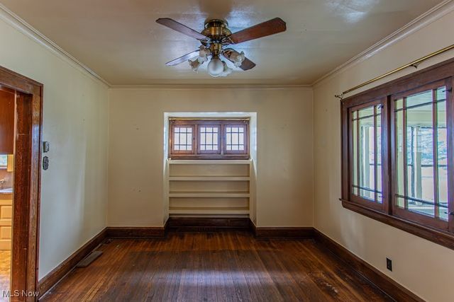 597 W Warren Avenue, Youngstown, OH 44511