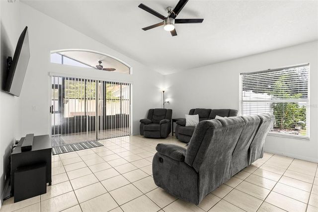 420 SANGRIA DRIVE, Valrico, FL 33594