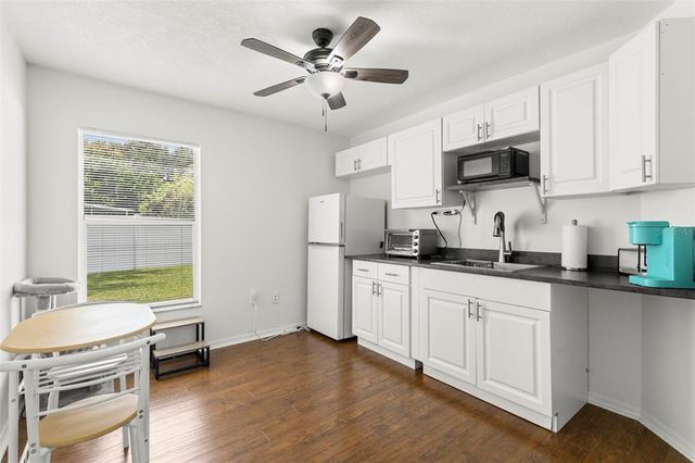 420 SANGRIA DRIVE, Valrico, FL 33594