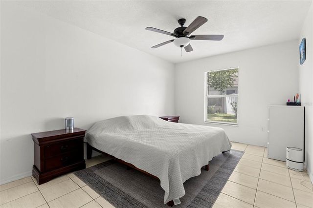420 SANGRIA DRIVE, Valrico, FL 33594