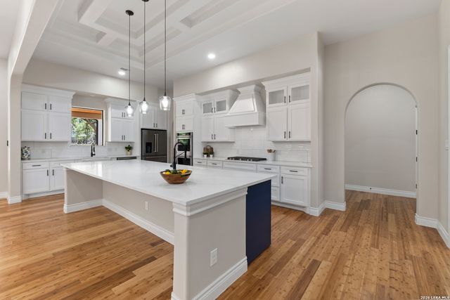 1954 Venezia, New Braunfels, TX 78132