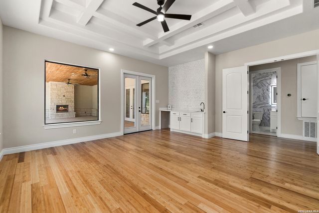 1954 Venezia, New Braunfels, TX 78132