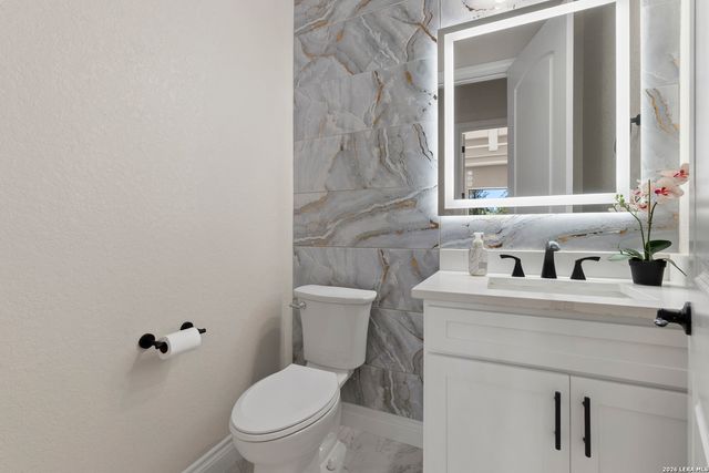 1954 Venezia, New Braunfels, TX 78132