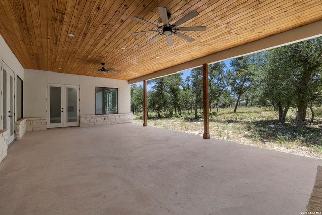 1954 Venezia, New Braunfels, TX 78132