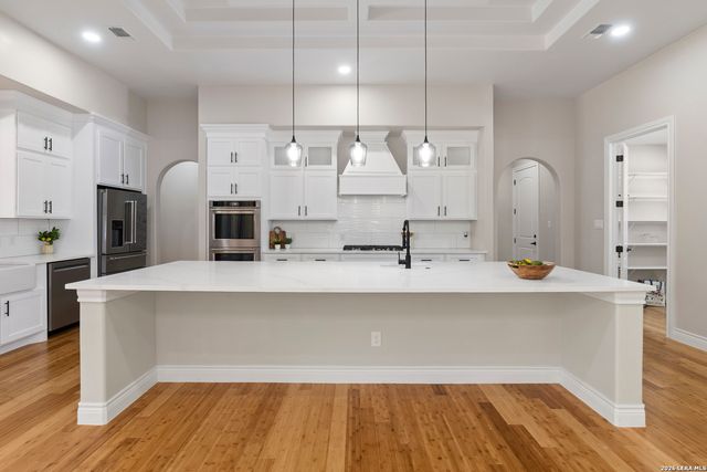 1954 Venezia, New Braunfels, TX 78132