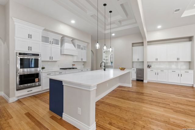 1954 Venezia, New Braunfels, TX 78132