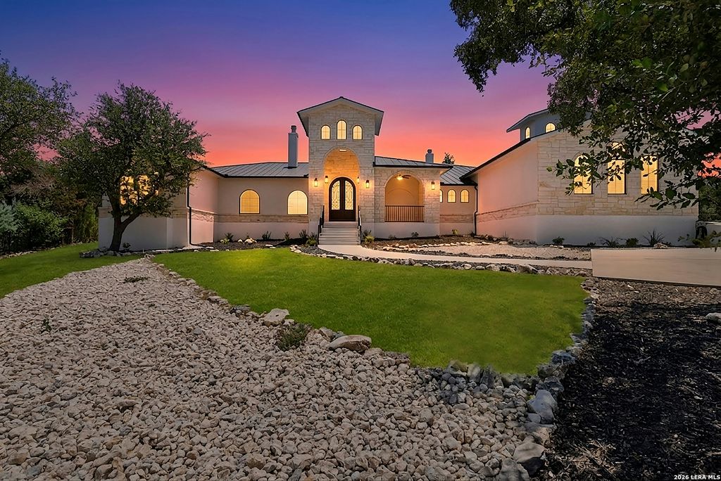 1954 Venezia, New Braunfels, TX 78132