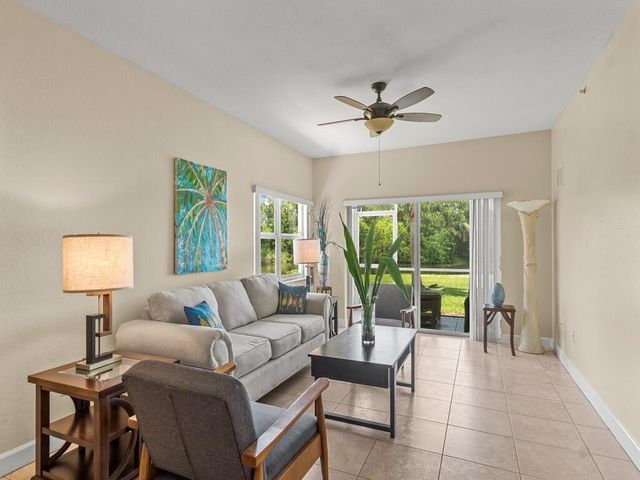 4210 Gator Trace Avenue B, Fort Pierce, FL 34982