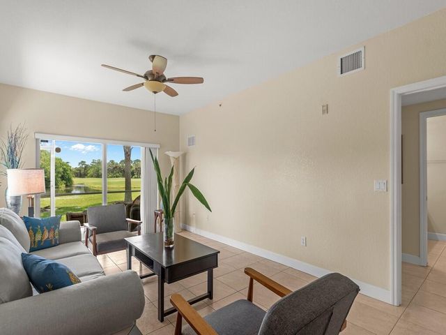 4210 Gator Trace Avenue B, Fort Pierce, FL 34982