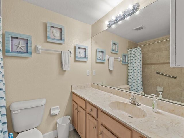4210 Gator Trace Avenue B, Fort Pierce, FL 34982