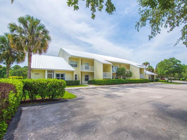 4210 Gator Trace Avenue B, Fort Pierce, FL 34982