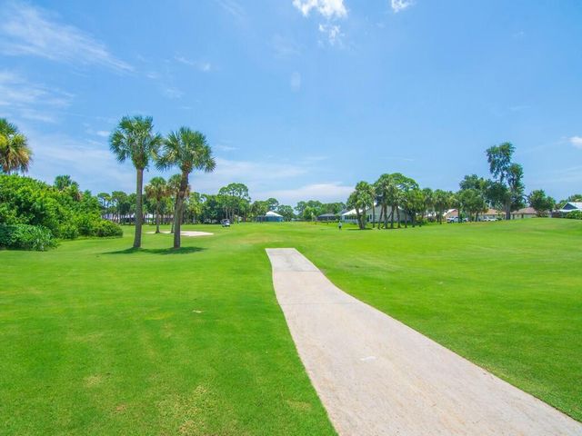 4210 Gator Trace Avenue B, Fort Pierce, FL 34982