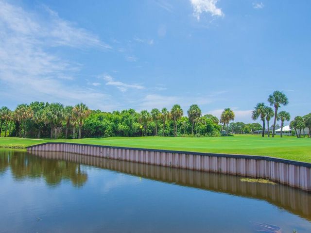 4210 Gator Trace Avenue B, Fort Pierce, FL 34982