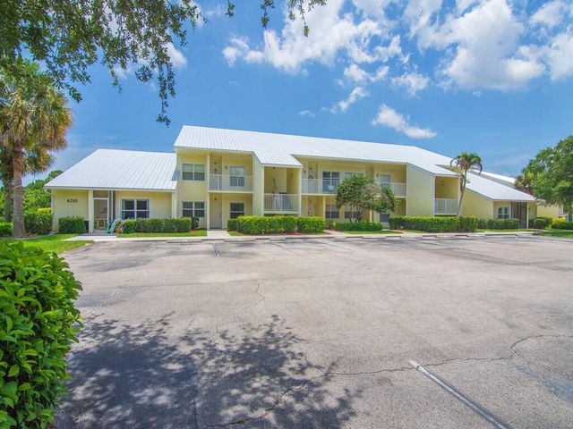 4210 Gator Trace Avenue B, Fort Pierce, FL 34982
