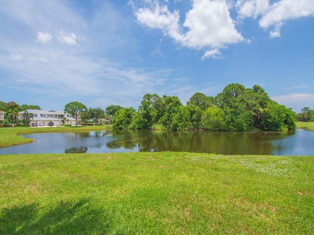 4210 Gator Trace Avenue B, Fort Pierce, FL 34982