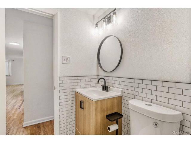 1182 N Clermont St 101, Denver, CO 80220