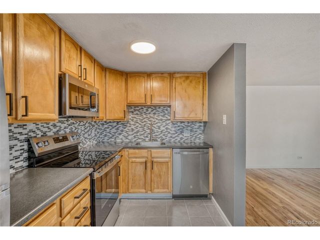 1182 N Clermont St 101, Denver, CO 80220