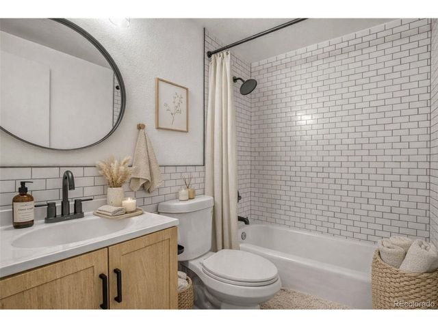 1182 N Clermont St 101, Denver, CO 80220