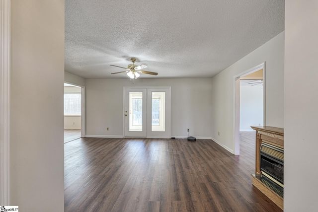 215 S Johnson Street, Landrum, SC 29356