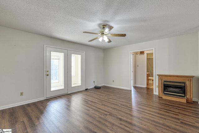 215 S Johnson Street, Landrum, SC 29356