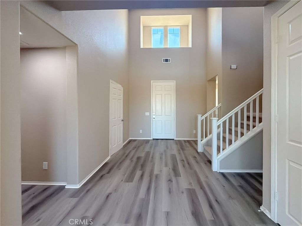 Image 2 of property listing at 6727 Miramar Lane, Palmdale, CA 93551