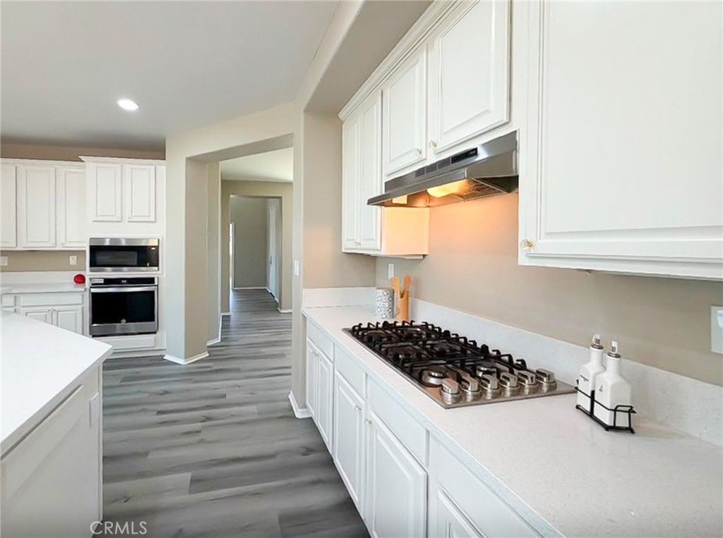 Image 6 of property listing at 6727 Miramar Lane, Palmdale, CA 93551