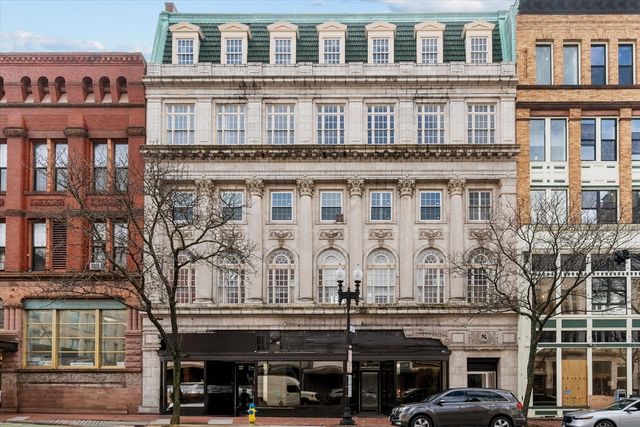 280 Essex Street 302, Lawrence, MA 01840