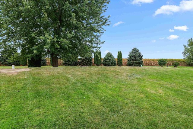 W11025 Glen Drive, Beaver Dam, WI 53916