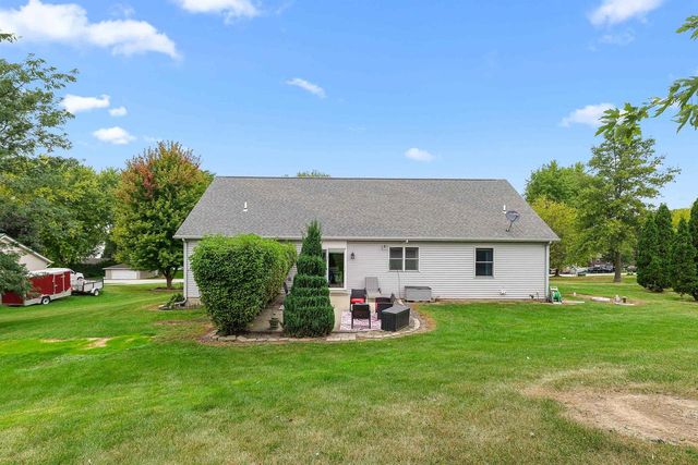 W11025 Glen Drive, Beaver Dam, WI 53916