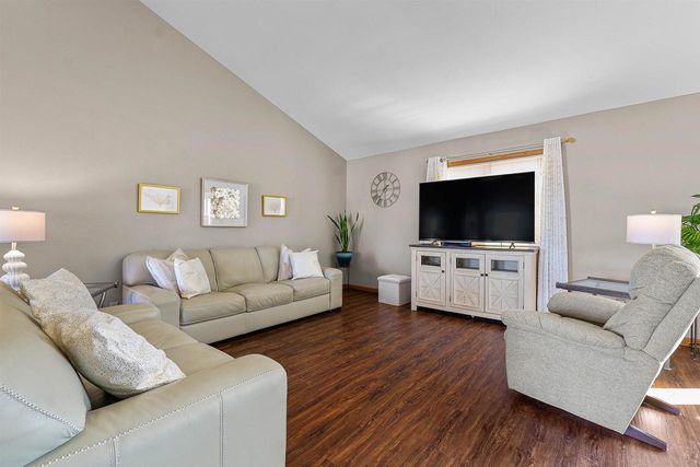 W11025 Glen Drive, Beaver Dam, WI 53916