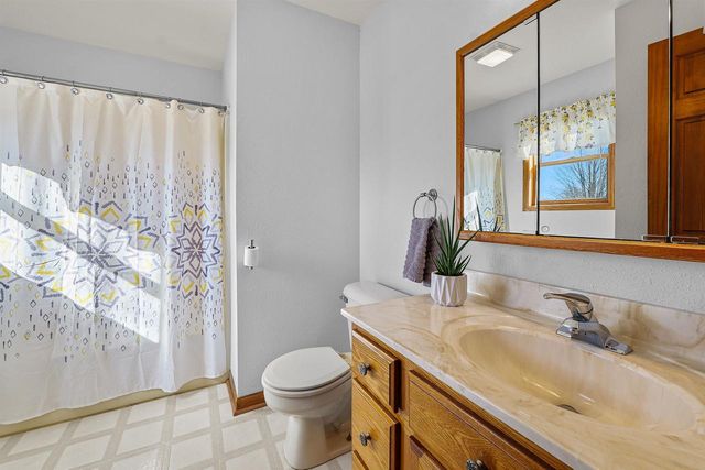 W11025 Glen Drive, Beaver Dam, WI 53916