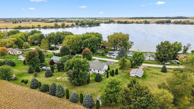 W11025 Glen Drive, Beaver Dam, WI 53916