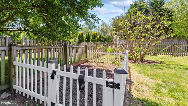 8 HIGHLAND AVE, Annapolis, MD 21403