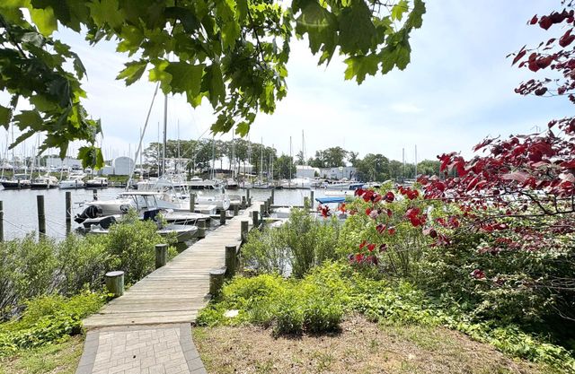 8 HIGHLAND AVE, Annapolis, MD 21403