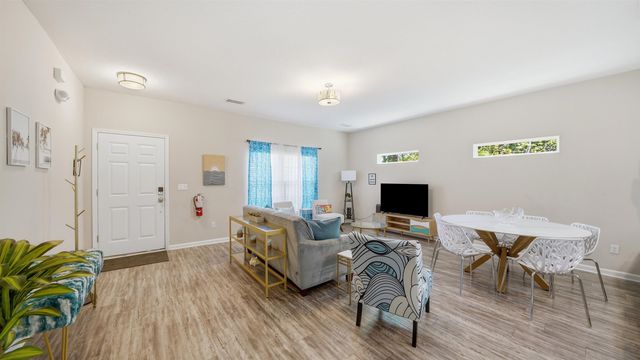 241 Columbus St, St Augustine, FL 32084