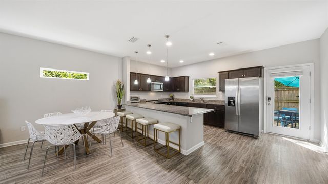 241 Columbus St, St Augustine, FL 32084