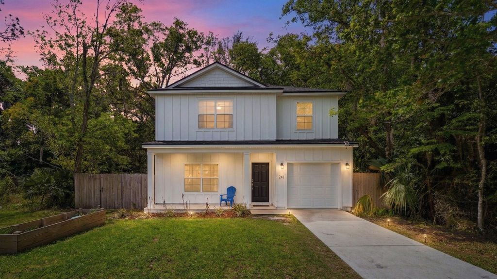 241 Columbus St, St Augustine, FL 32084