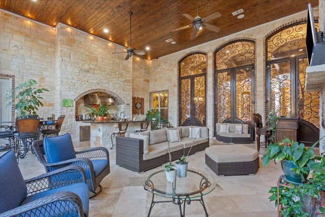 10020 Hidden Bluff, Waco, TX 76657