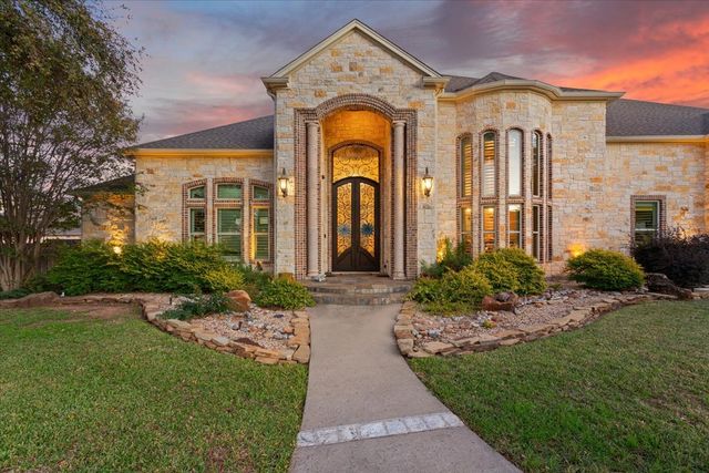 10020 Hidden Bluff, Waco, TX 76657