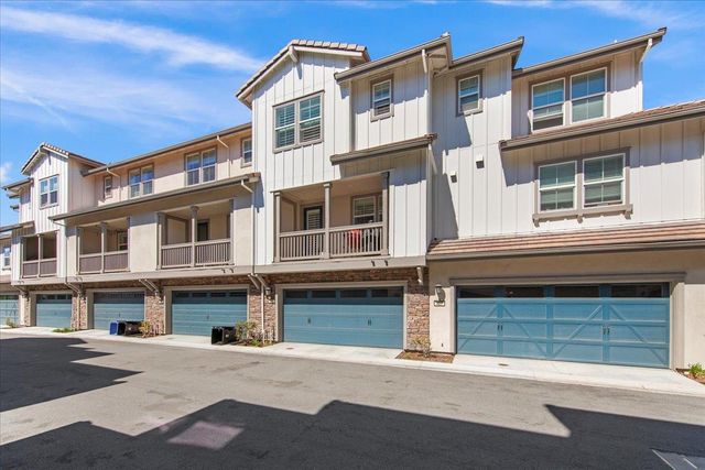 437 Hollow Falls Common, Fremont, CA 94539