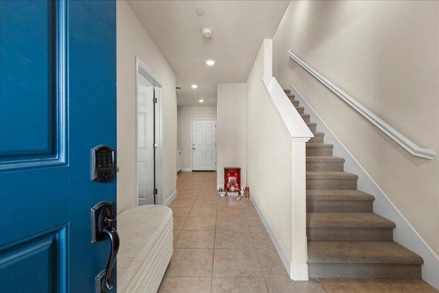 437 Hollow Falls Common, Fremont, CA 94539